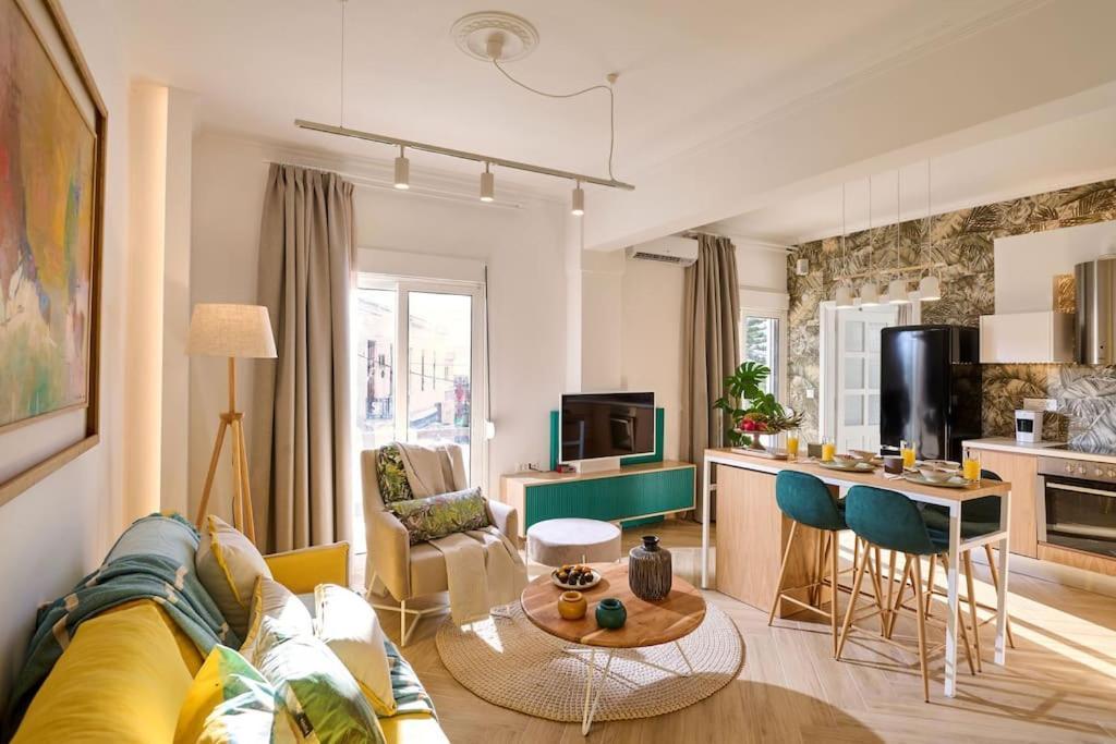 Kaizen Chania - New Central Apartment Just 350M Away With Private Jacuzzi And Free Parking! ภายนอก รูปภาพ