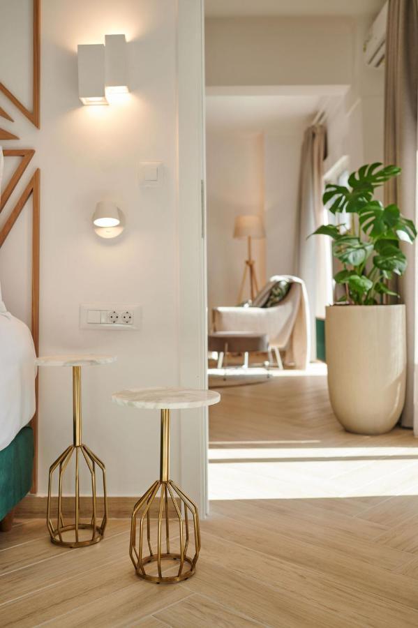 Kaizen Chania - New Central Apartment Just 350M Away With Private Jacuzzi And Free Parking! ภายนอก รูปภาพ