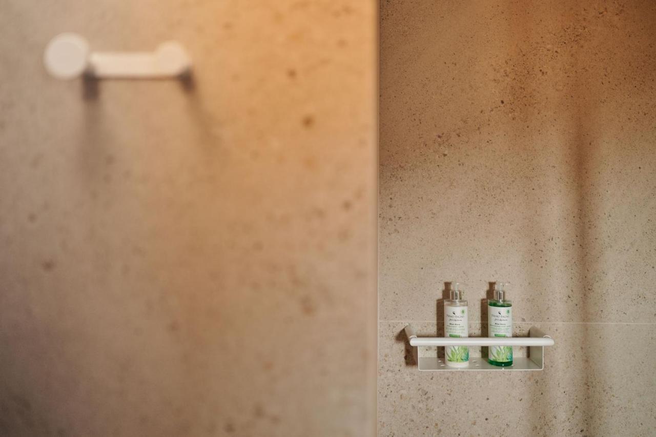 Kaizen Chania - New Central Apartment Just 350M Away With Private Jacuzzi And Free Parking! ภายนอก รูปภาพ